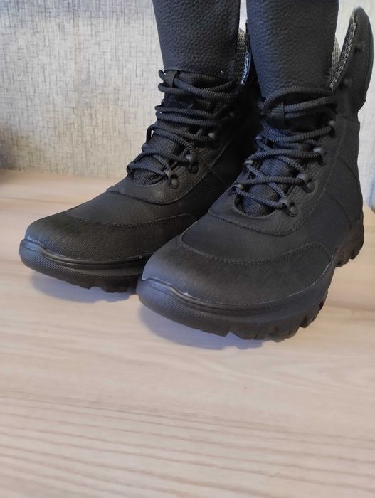 Берці чорні зимові шкіряні  нові  43 і 42  розмір