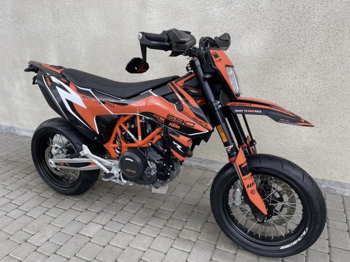 KTM 690           .