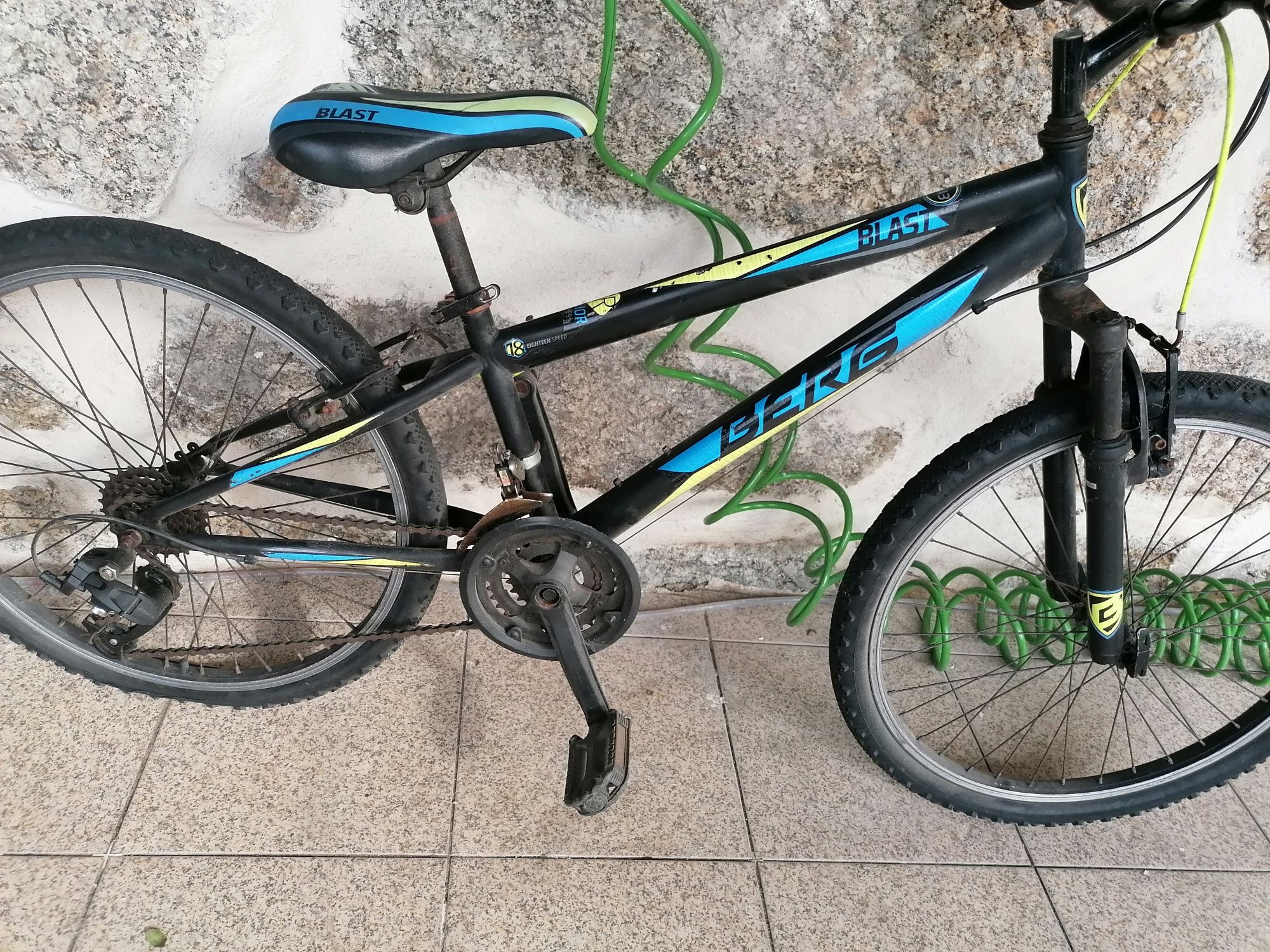 Bicicleta Berg roda 24