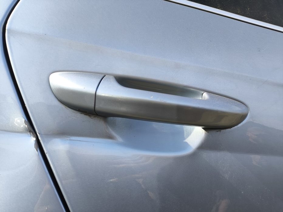 Drzwi lb5m  prawe kombi  Passat b6