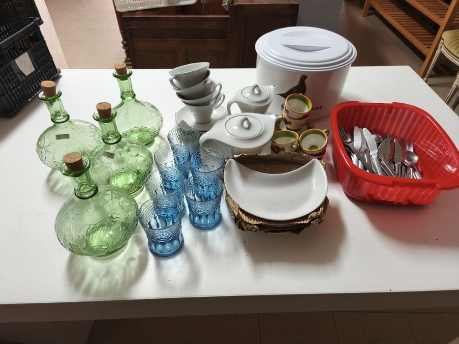 Lote de diversos artigos