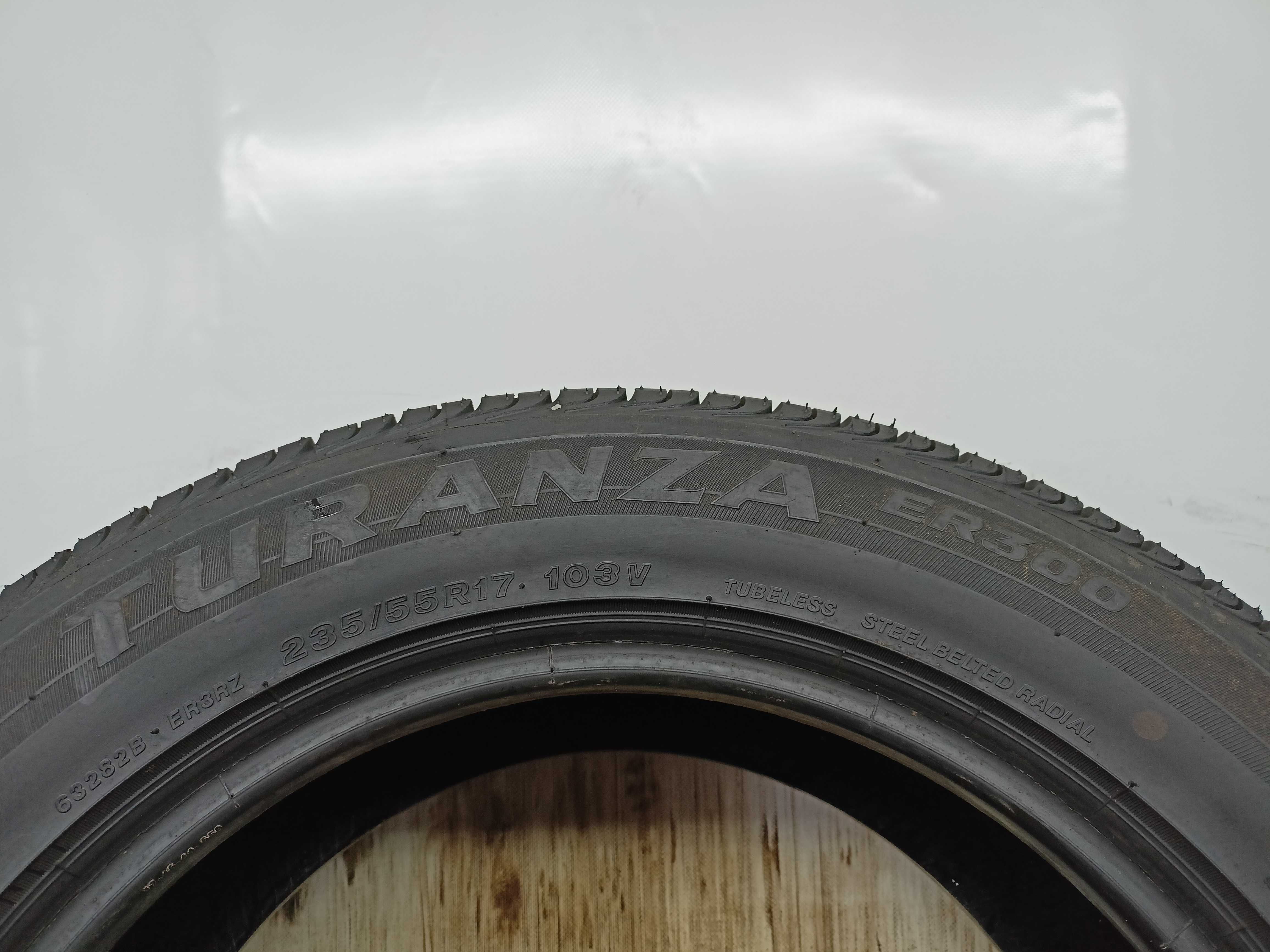 Bridgestone Turanza ER300 235/55/17 2015rok 103V 8mm (2235)