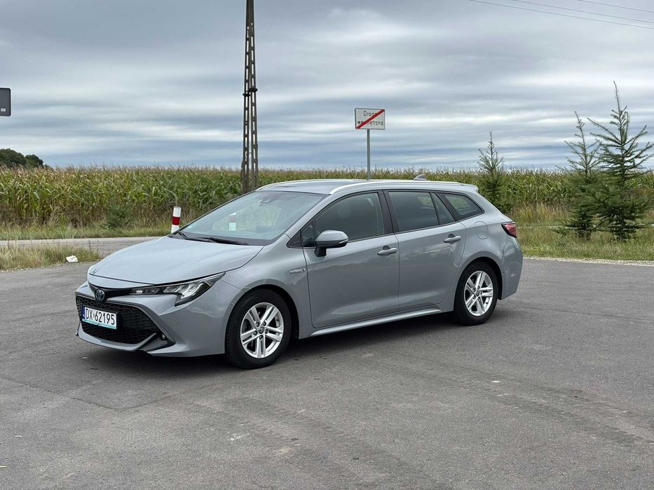 Wynajem Toyota Corolla Hybryda LPG 2021 1.8 122 koni