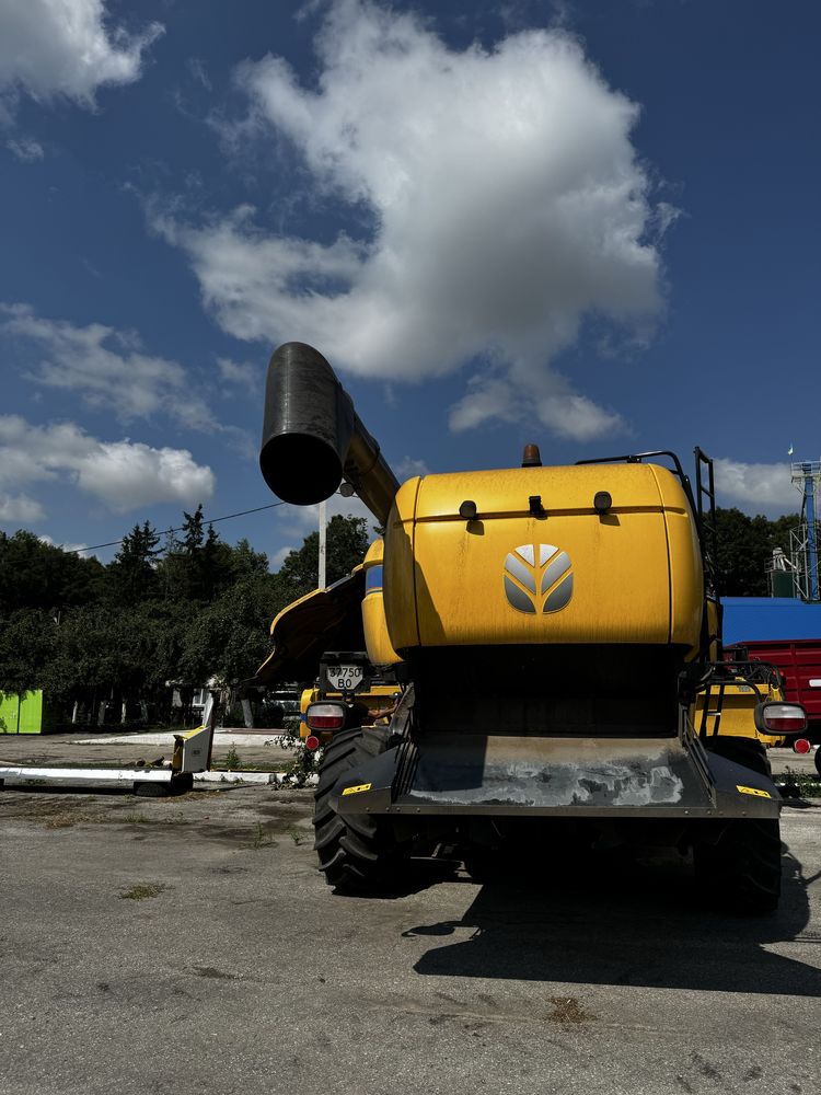 New Holland CX 8.80 комбайн