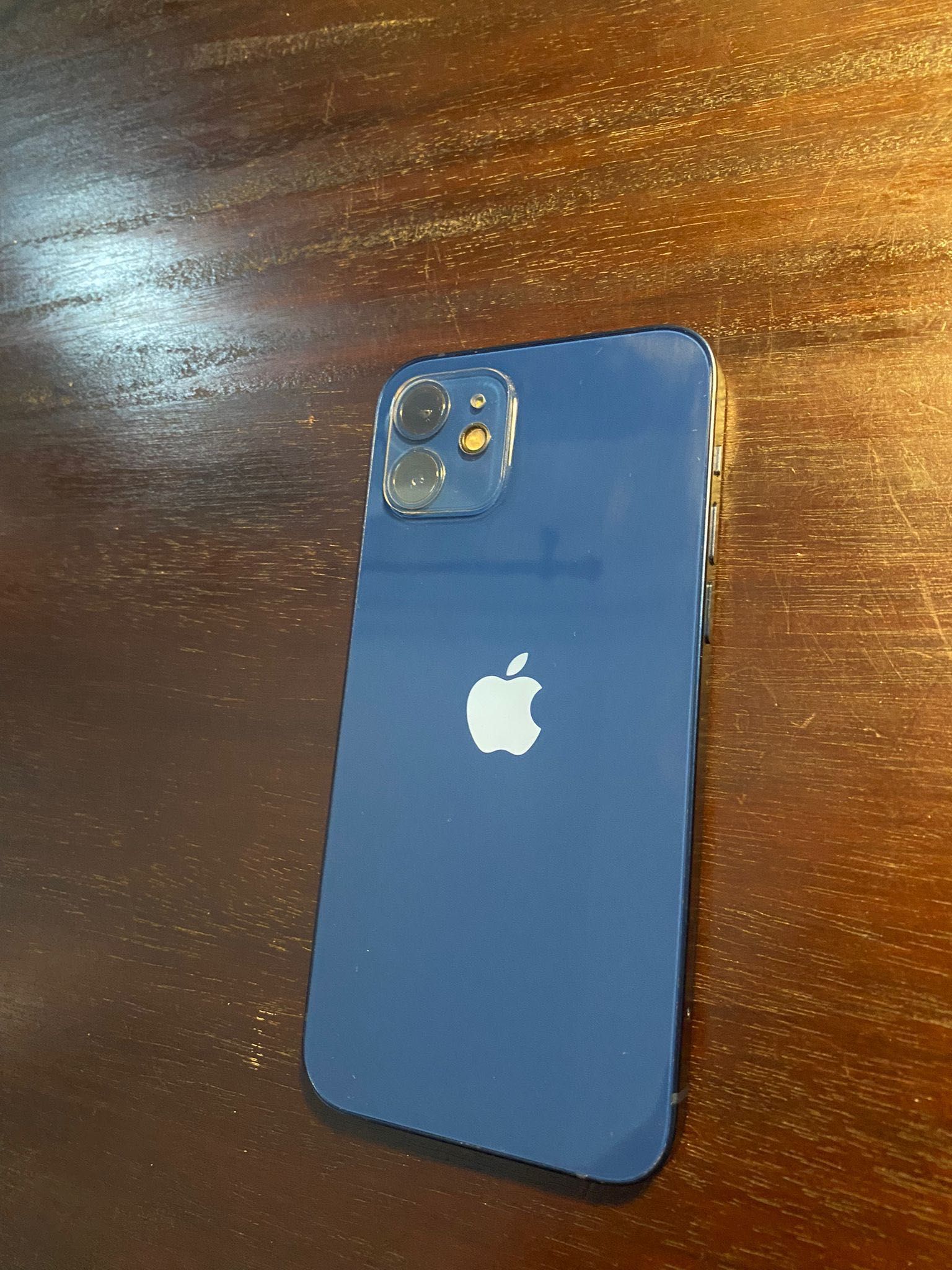 Vendo iPhone 12 azul 128gb bom estado considerável