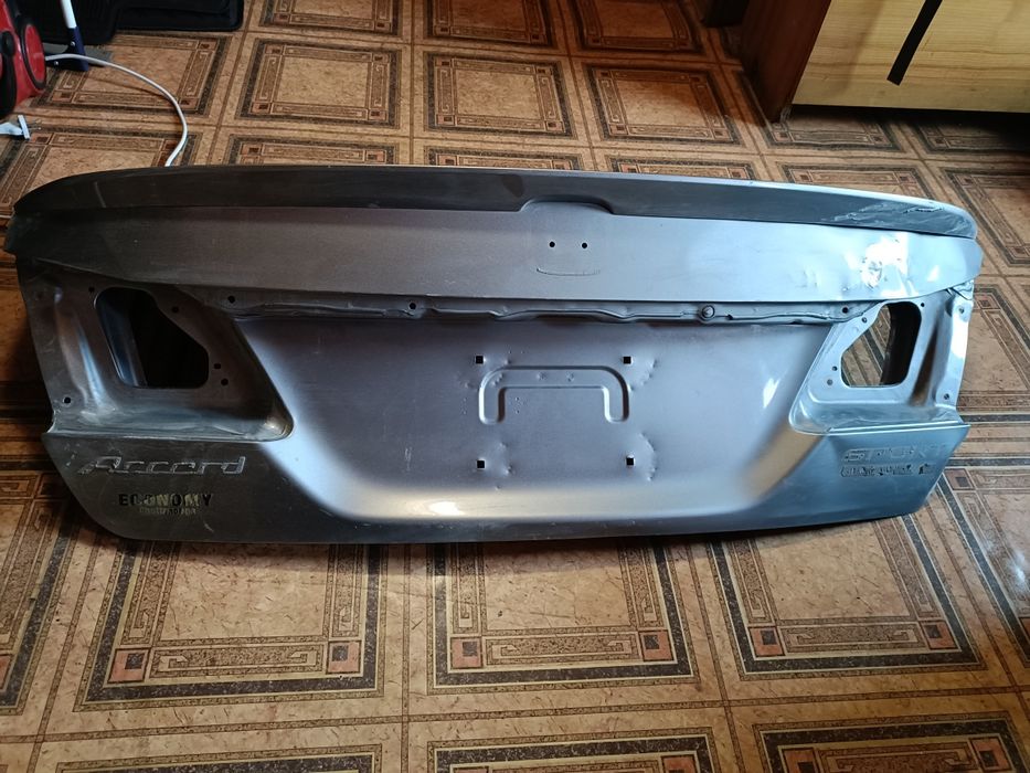 Продам кришку багажника Хонда Акорд 9 2017 рік.