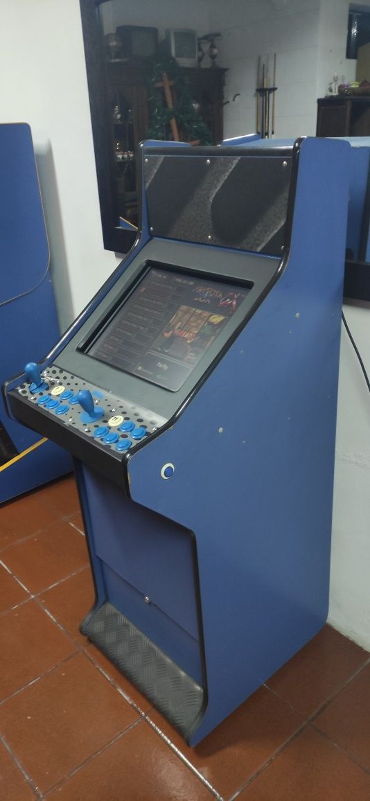 Máquina arcade multi-jogos