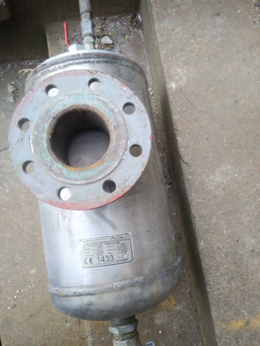 Filtroodmulnik kwasoodporny z wkładem magnetycznym FOM-DN80 Aulin