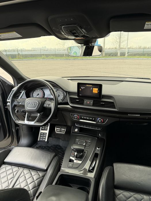 Audi SQ 5 2018 года 3.0 бензин АКПП