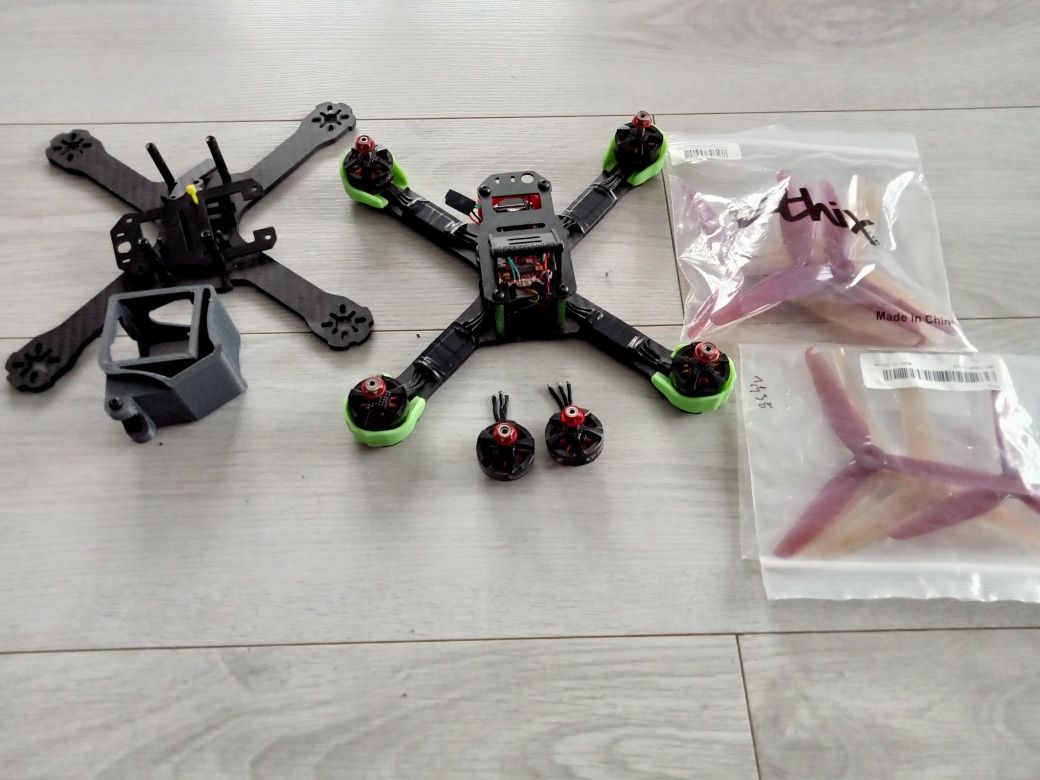 Dron 5" na ramie QAV-X