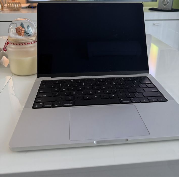 Laptop MacBook pro M3 16gb 1 TB