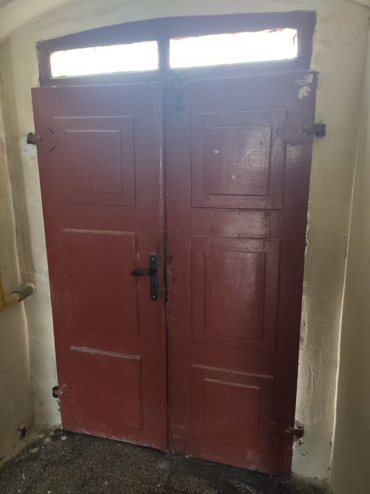 Drzwi poniemieckie wejściowe do kamienicy