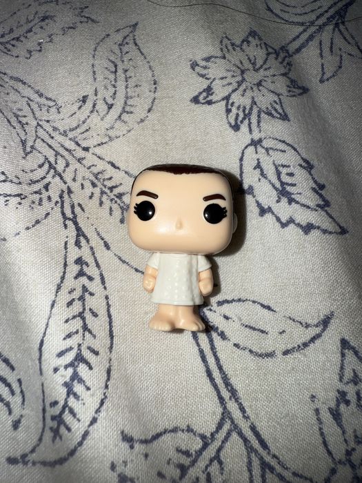 Kinder funko pops stranger things