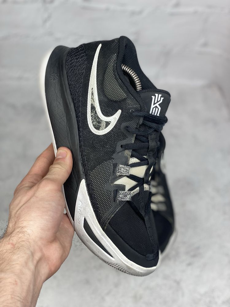 Баскетбольні кросівки Nike Kyrie 41p