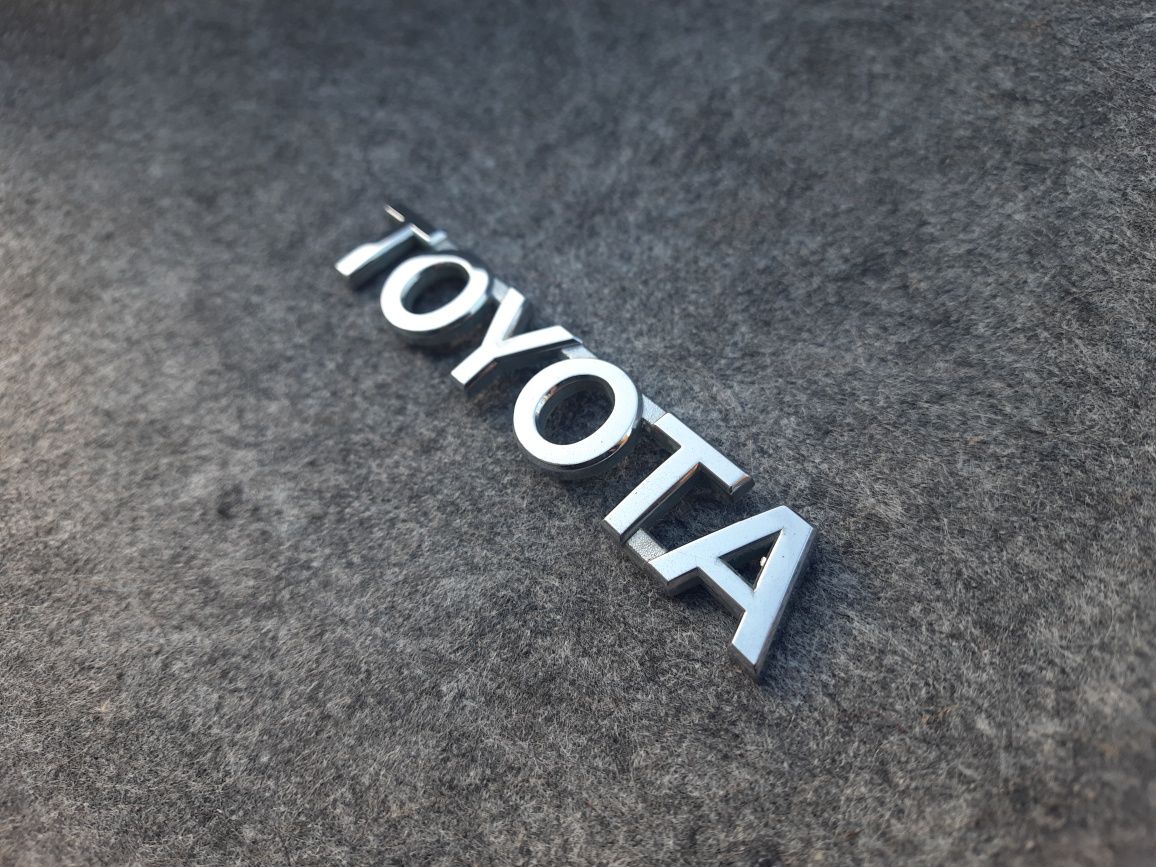 Напис надпись значок емблема Тойота оригінал хром