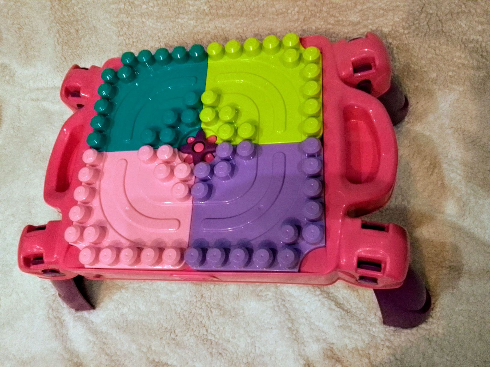 Fisher-Price Mega Bloks stolik z klockami