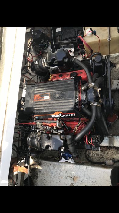 Mercruiser 4.3 obudowa termostatu