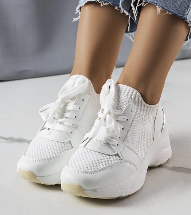 Białe sneakersy na koturnie Ann
