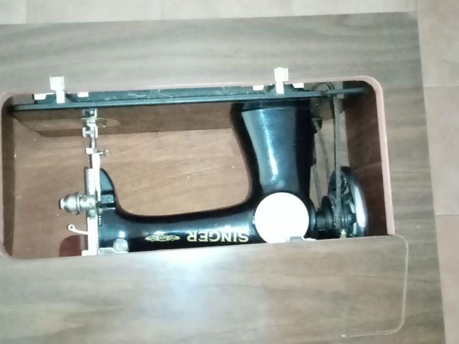 Máquina de costura antiga SINGER, númerada