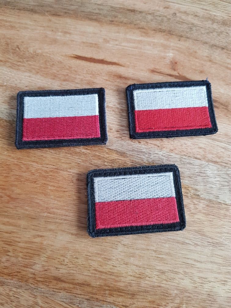 Flagi PL, naszywki na rzep.