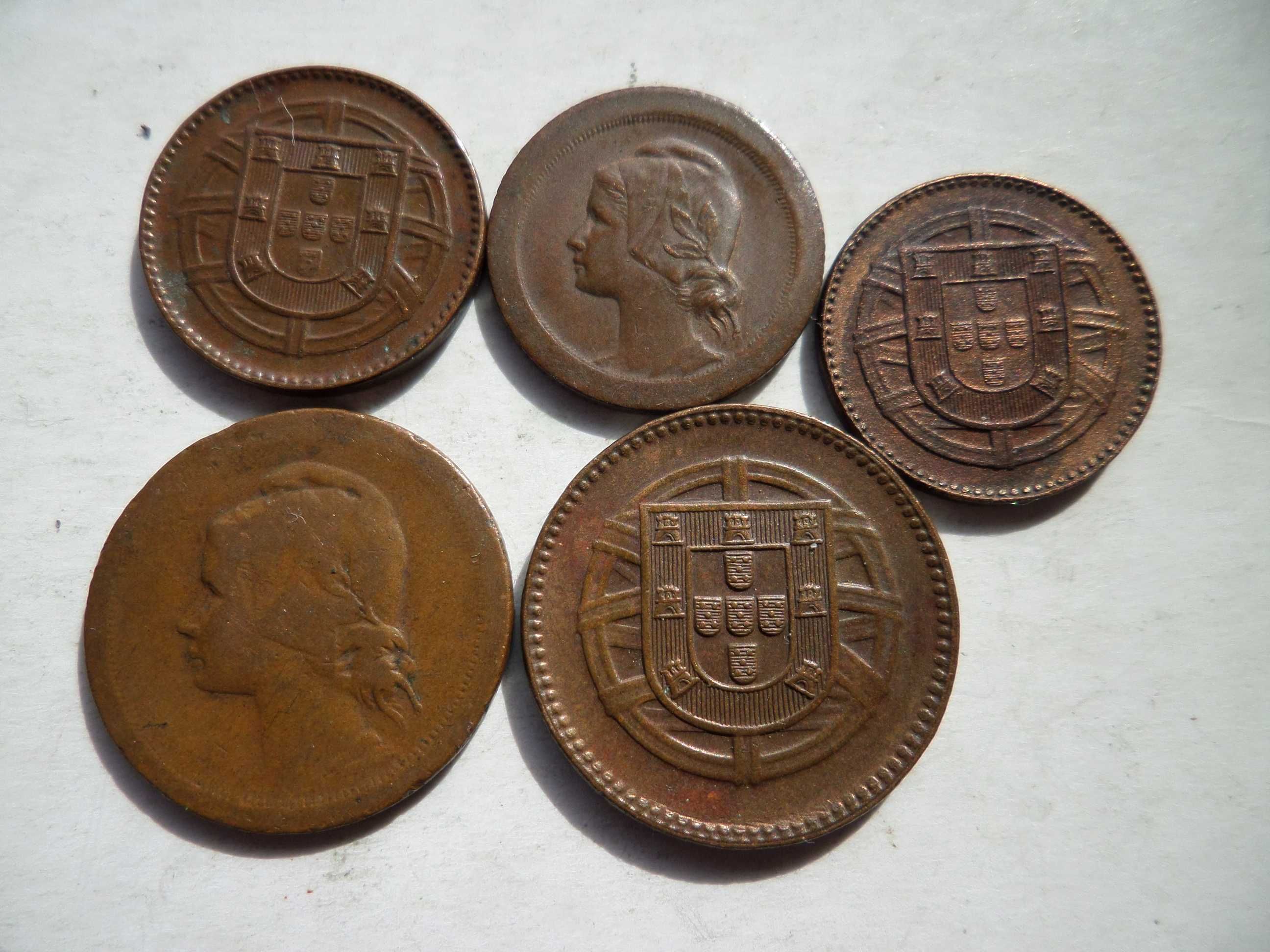 Lote de 5 moedas em Bronze. Republica Portuguesa.