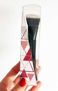 nowy Pędzelek pochyły Triangle Artist Powder Brush 010