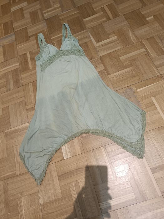 Zara, BY TRF, oliwkowa sukienka na szerokich ramiaczkach, rozm. M