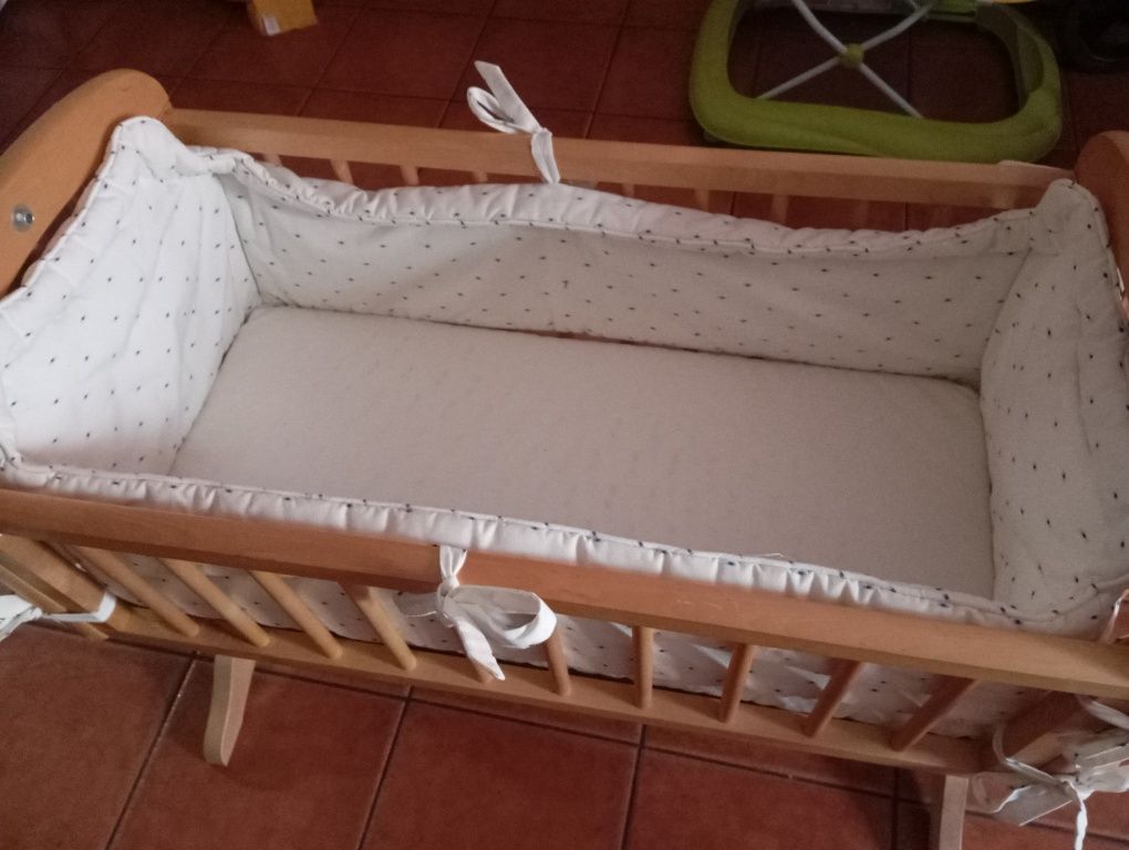Berço Madeira com Colchão