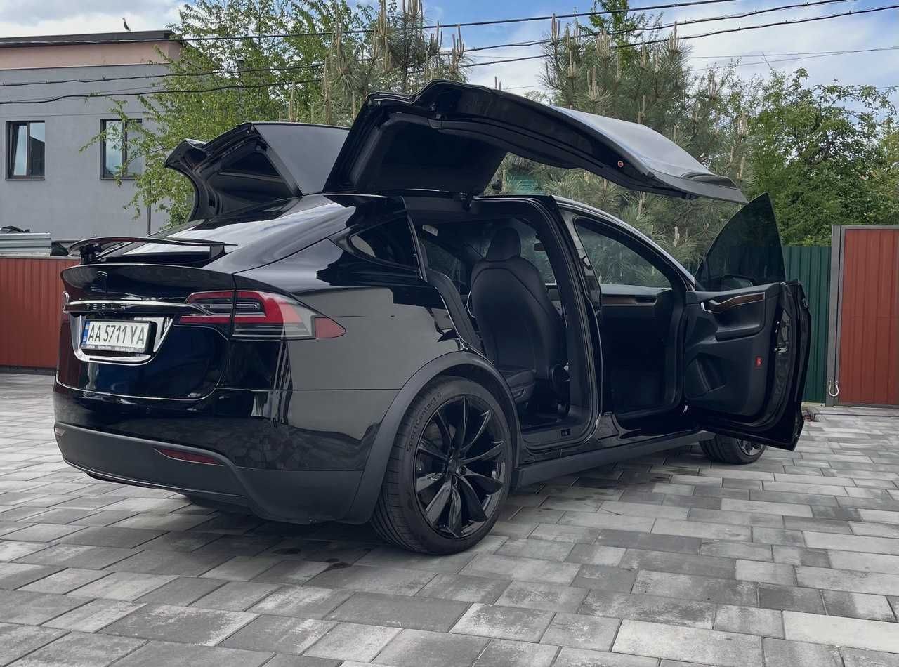 Оренда Tesla Model X Long Range Бронь Авто