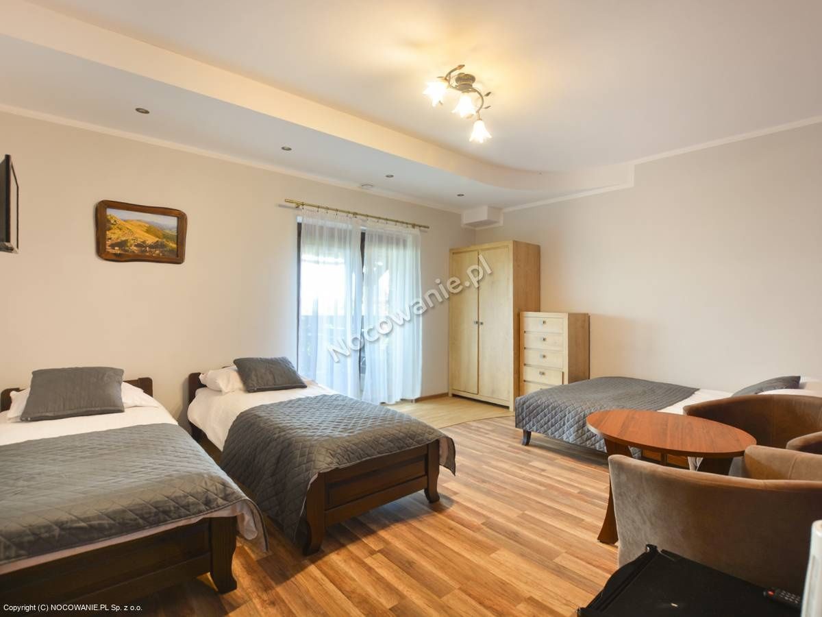 Pokoje, apartament z widokiem na góry  jezioro Bieszczady Polańczyk