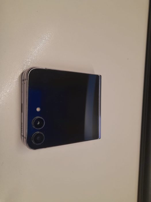 Samsung Z Flip 5 Rosa