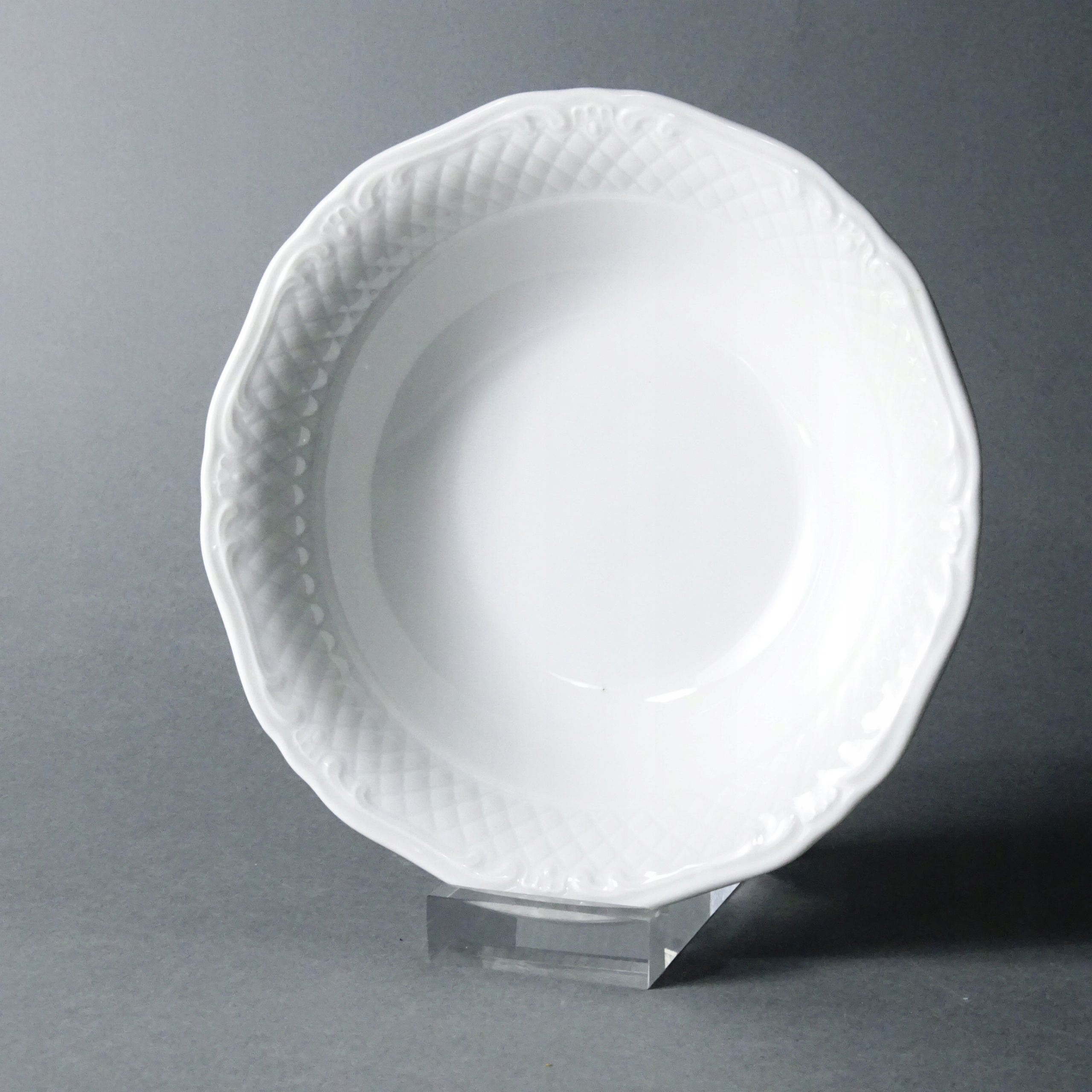biała miseczka salaterka paterka porcelanowa eschenbach