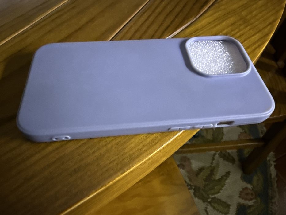 Capa em silicone azul para iPhone 13 Pro