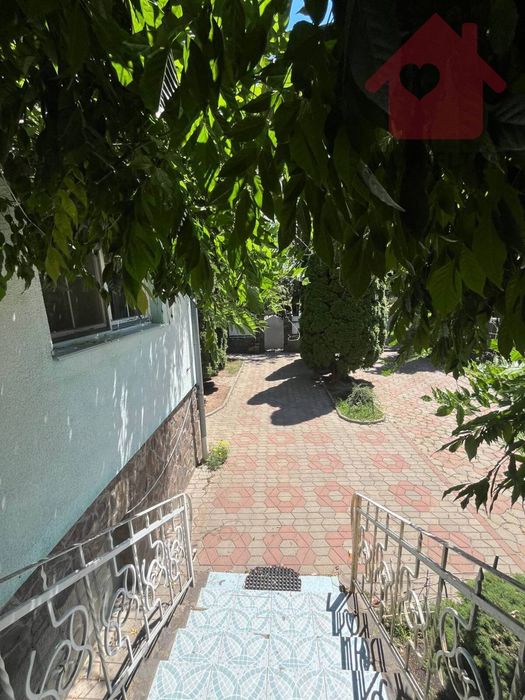 Продаж будинку в Сторожниці