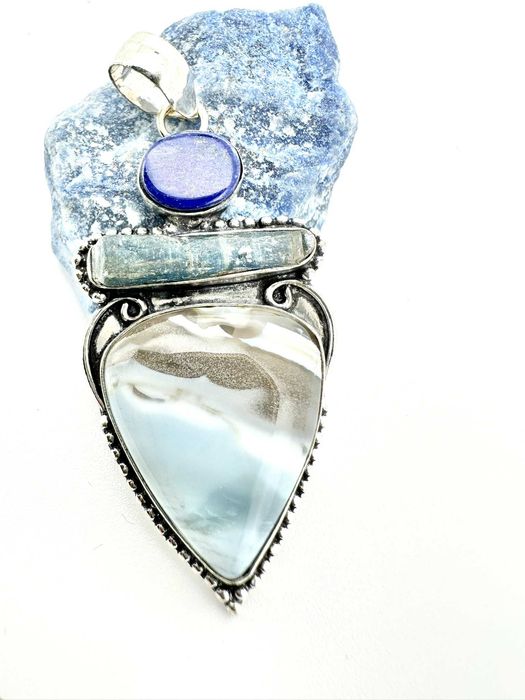 zawieszka, wisior kamień
owyhee opal, kyanit, lapis lazuli. Próba 925