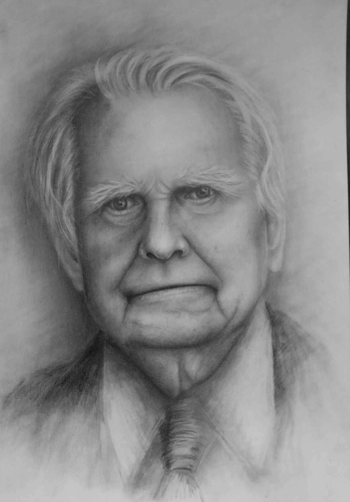 Portret ołówkiem na podstawie zdjęcia