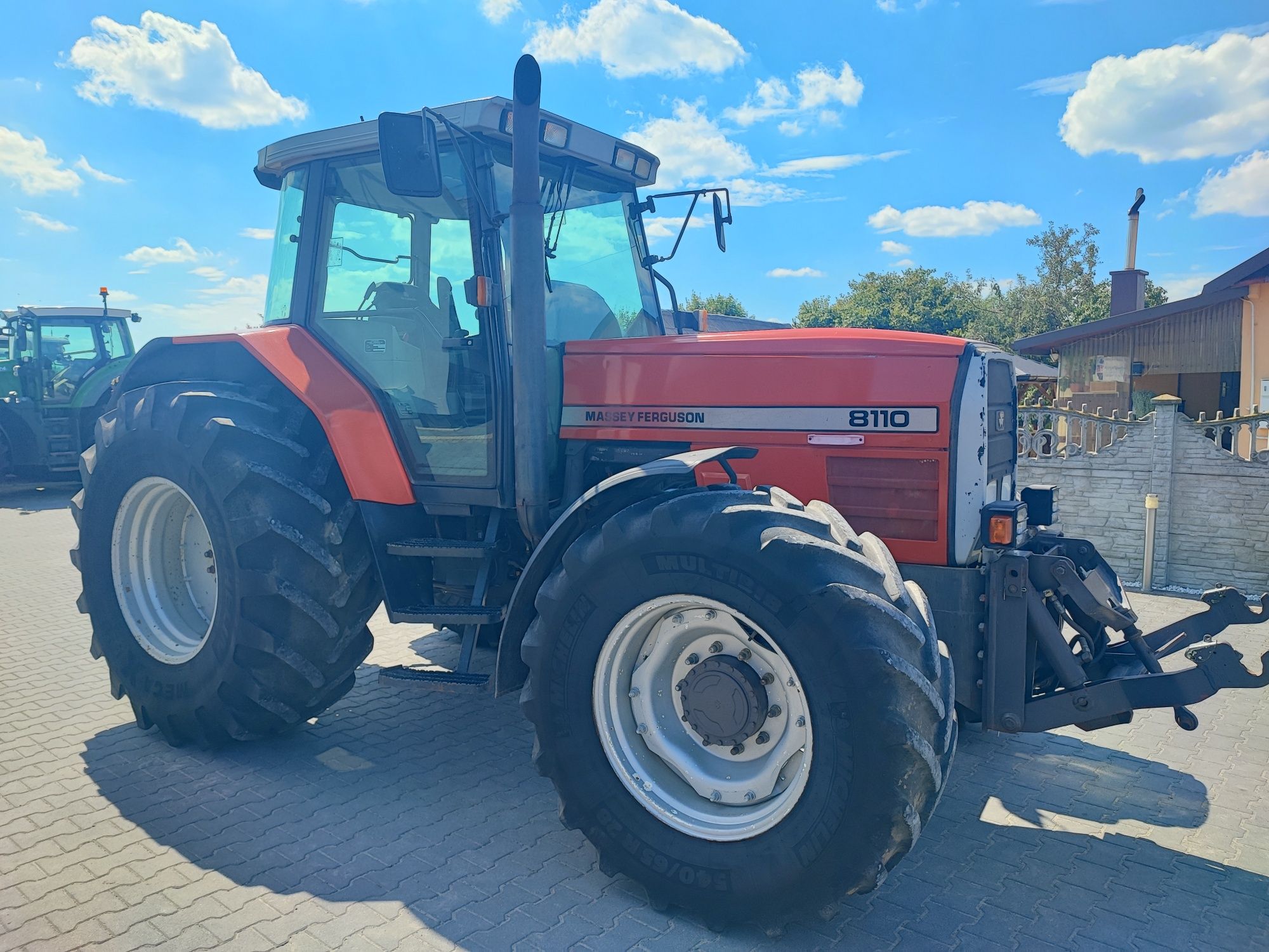 Massey Ferguson 8110