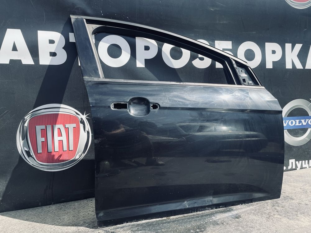 Двері Форд Фокус 3 Дверка Ford Focus 3 Дверь Передняя Європа Розборка