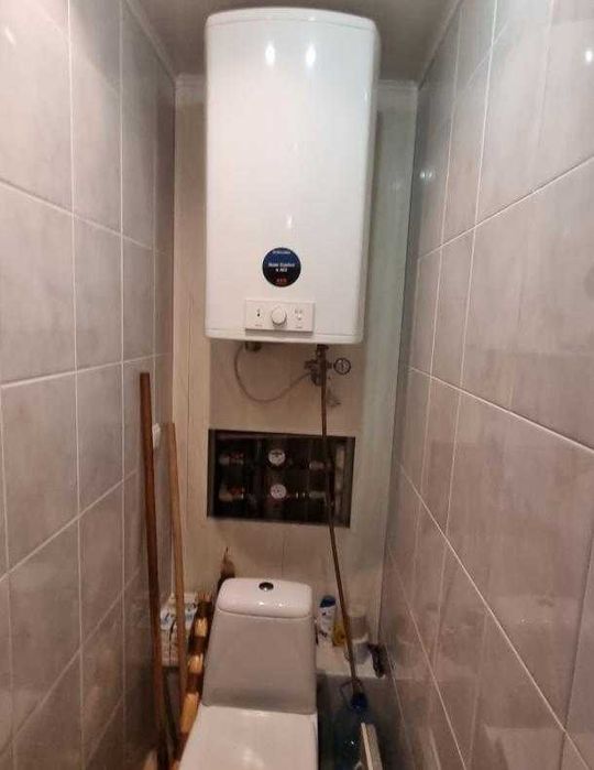 Продам зх комнатную квартиру нп Холодной Горе в кирпичном доме