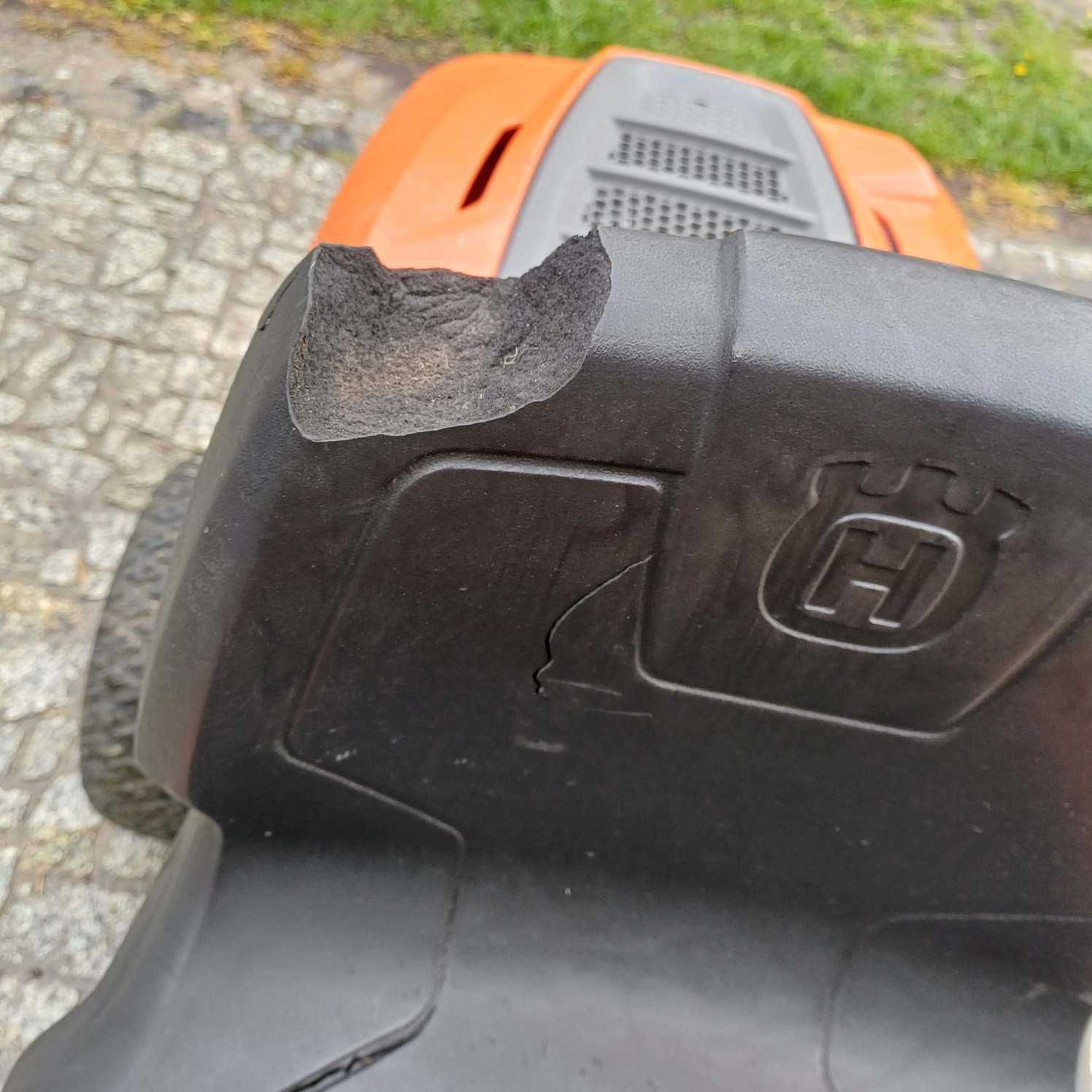 Husqvarna Rider R112C + kosisko Combi 85 Hydrostat stan bdb.