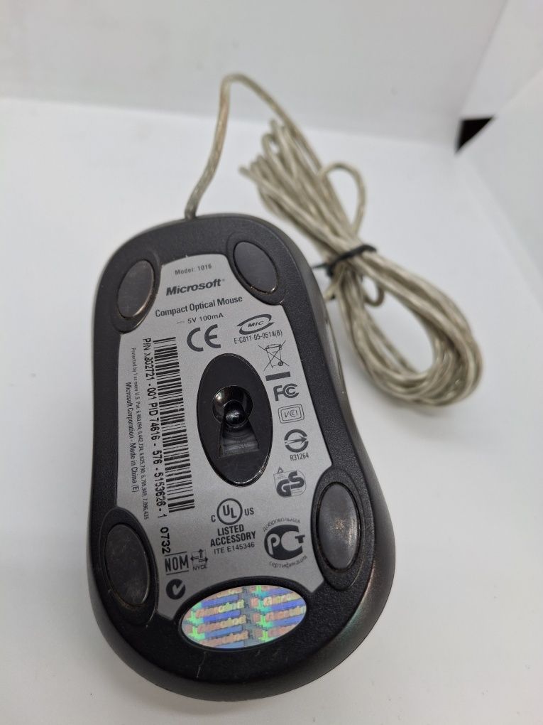 Rato Microsoft com cabo USB
