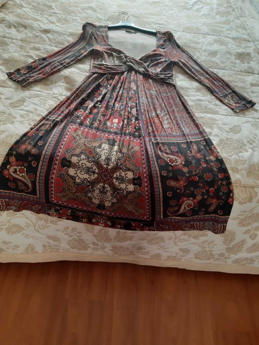Conjunto composto por Casaco e Vestido