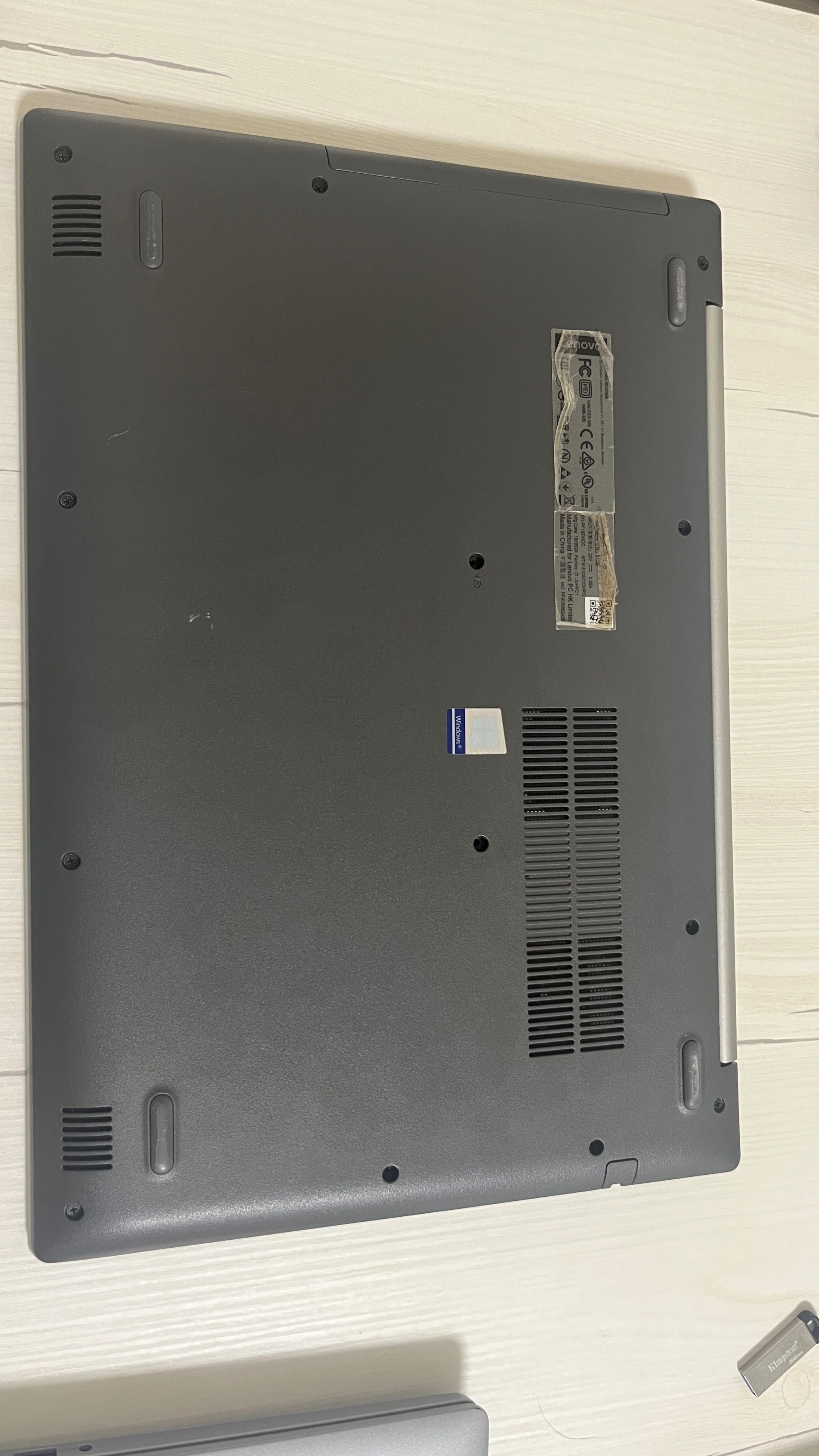 Lenovo IdeaPad 330-15IKB |i5-8250U 8GB RAM 1TB HDD Carregador Incluído