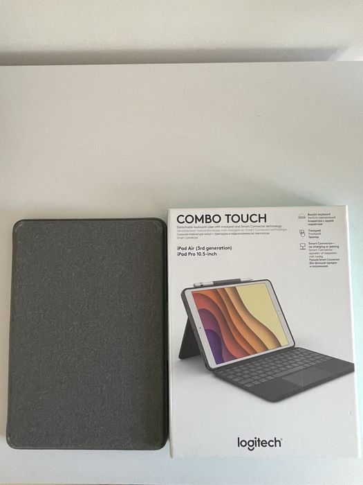 Logitech Combo Touch (Teclado e case de iPad)