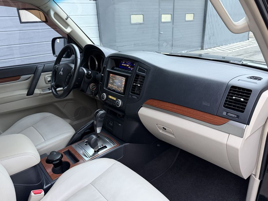 Mitsubishi Pajero Wagon 2009 3.0AT 4WD