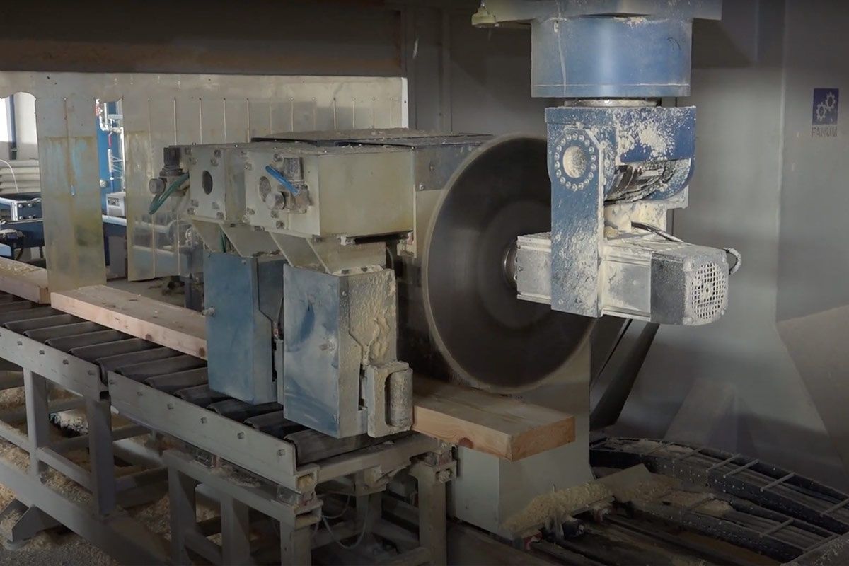 Tartak, Więźba dachowa CNC, klasy C24 i GL 24 rozładunek HDS