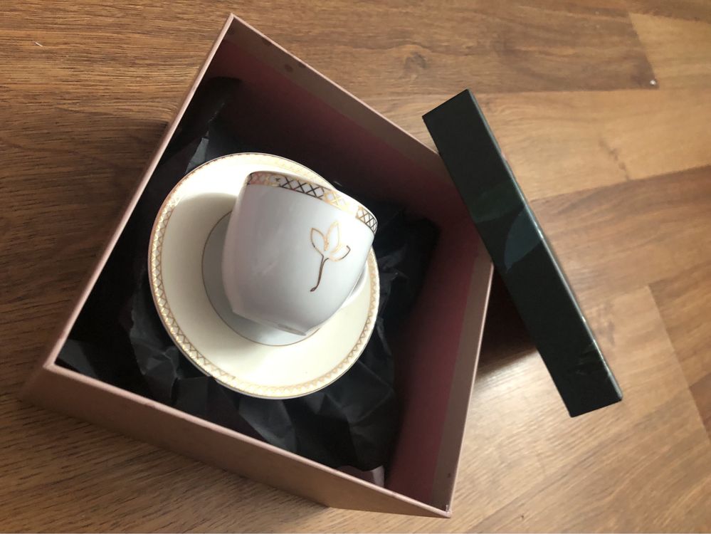 Filiżanka mała espresso biała porcelana ze złoceniem