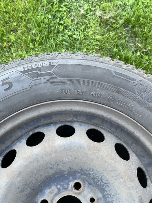 Opony zimowe z felgami 195/65/R15 Nexen Barum komplet kół