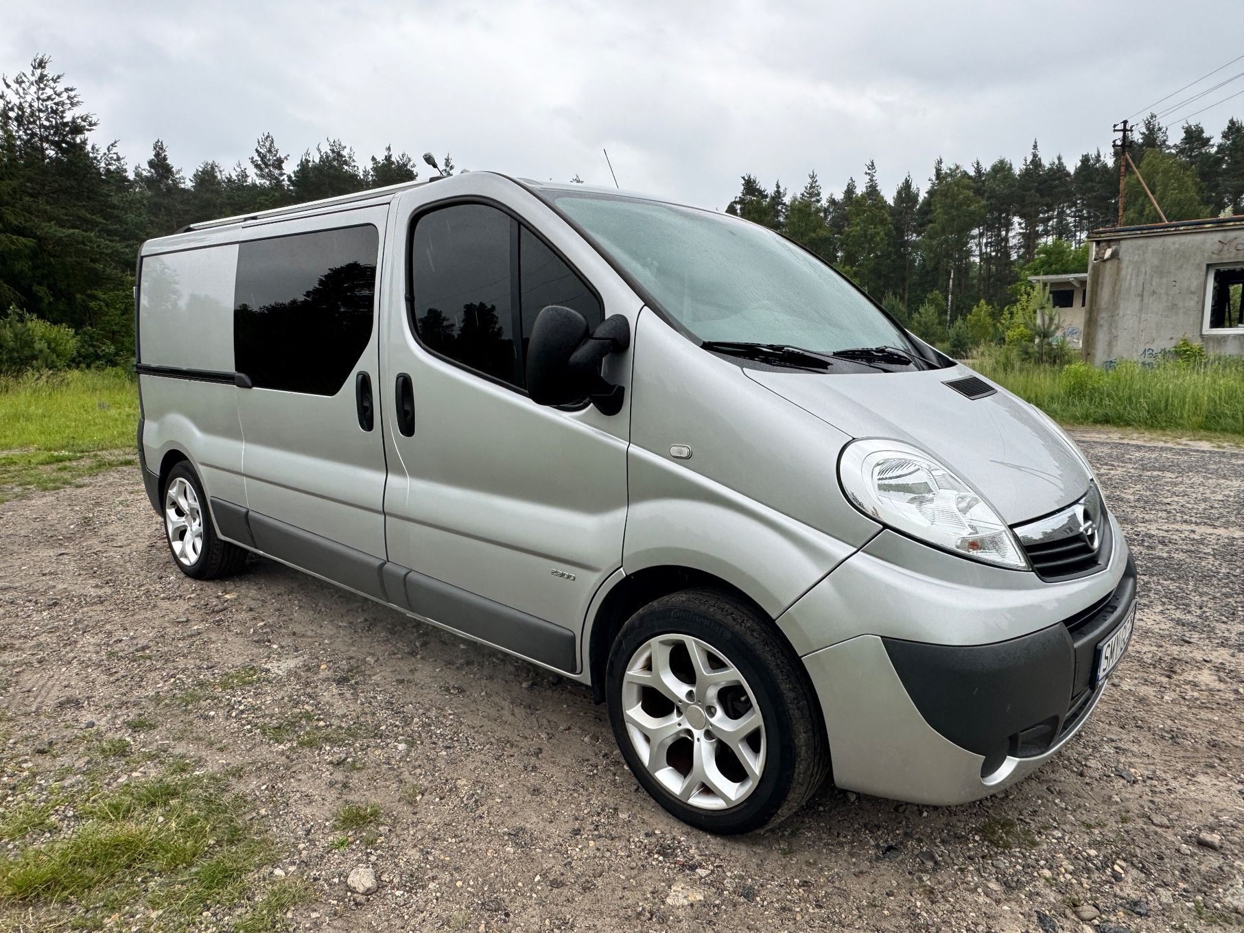 Opel Vivaro  Opel Vivaro Kamper stan bardzo dobry