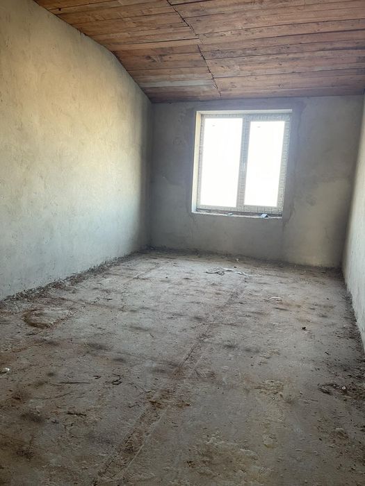 Продається  2квартира н/б здана,10хв.від центру,